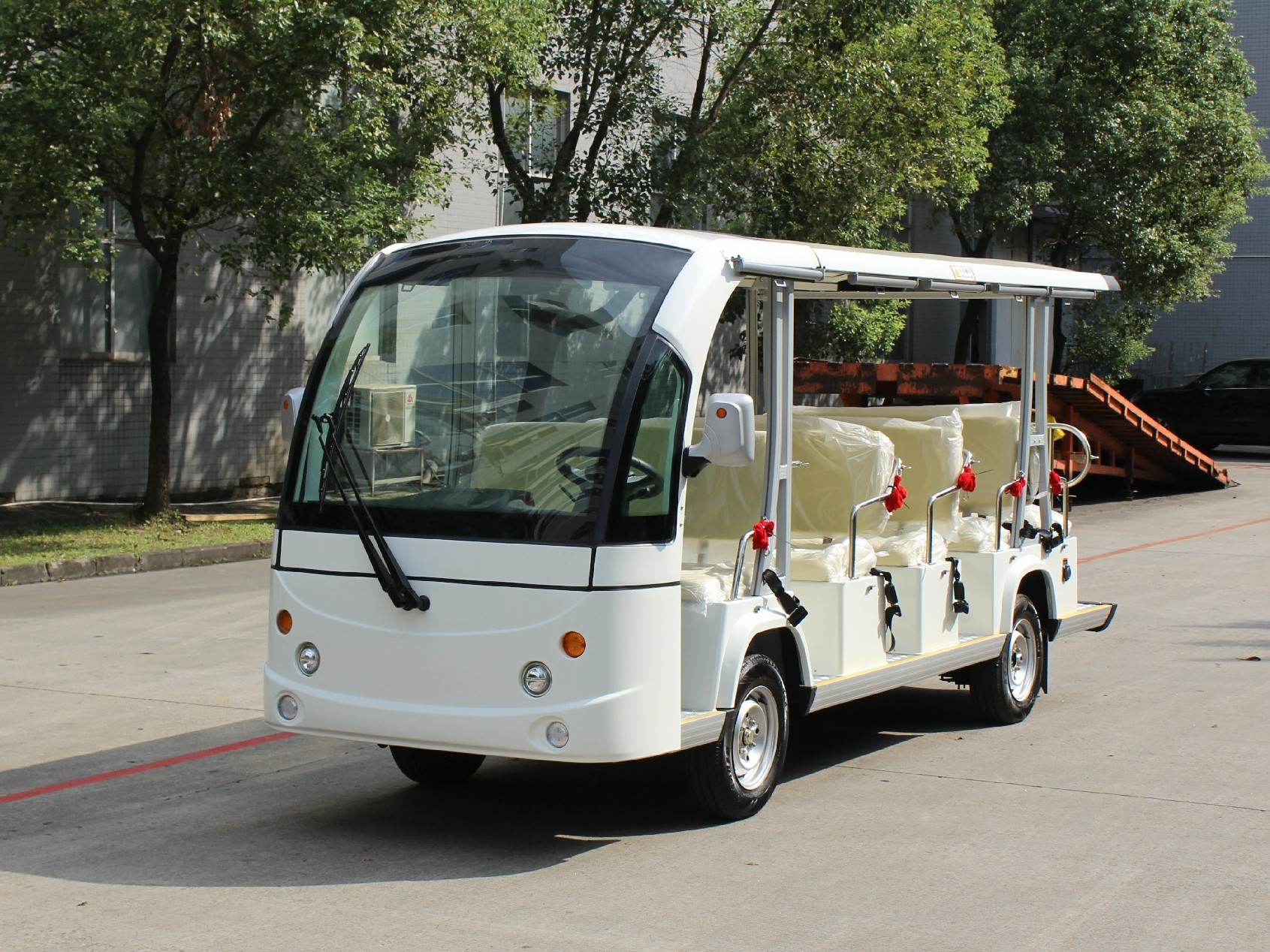 十四座電動(dòng)觀光車