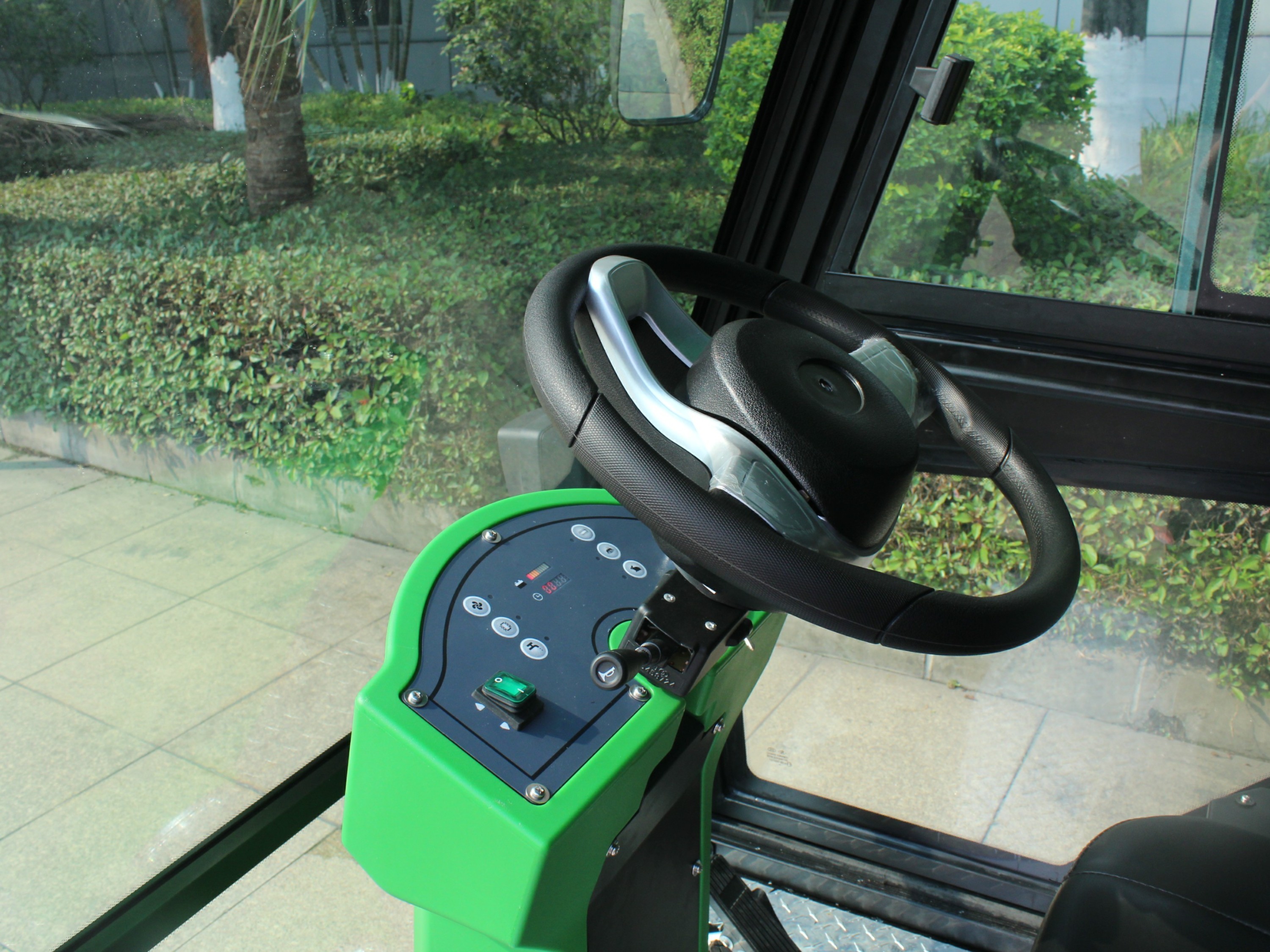 駕駛式電動掃地機(jī)DQS20