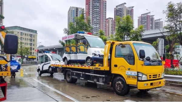 瑪西爾巡邏車搭檔深圳街道巡邏隊伍，無懼冰冷風雨躋身“疫”線
